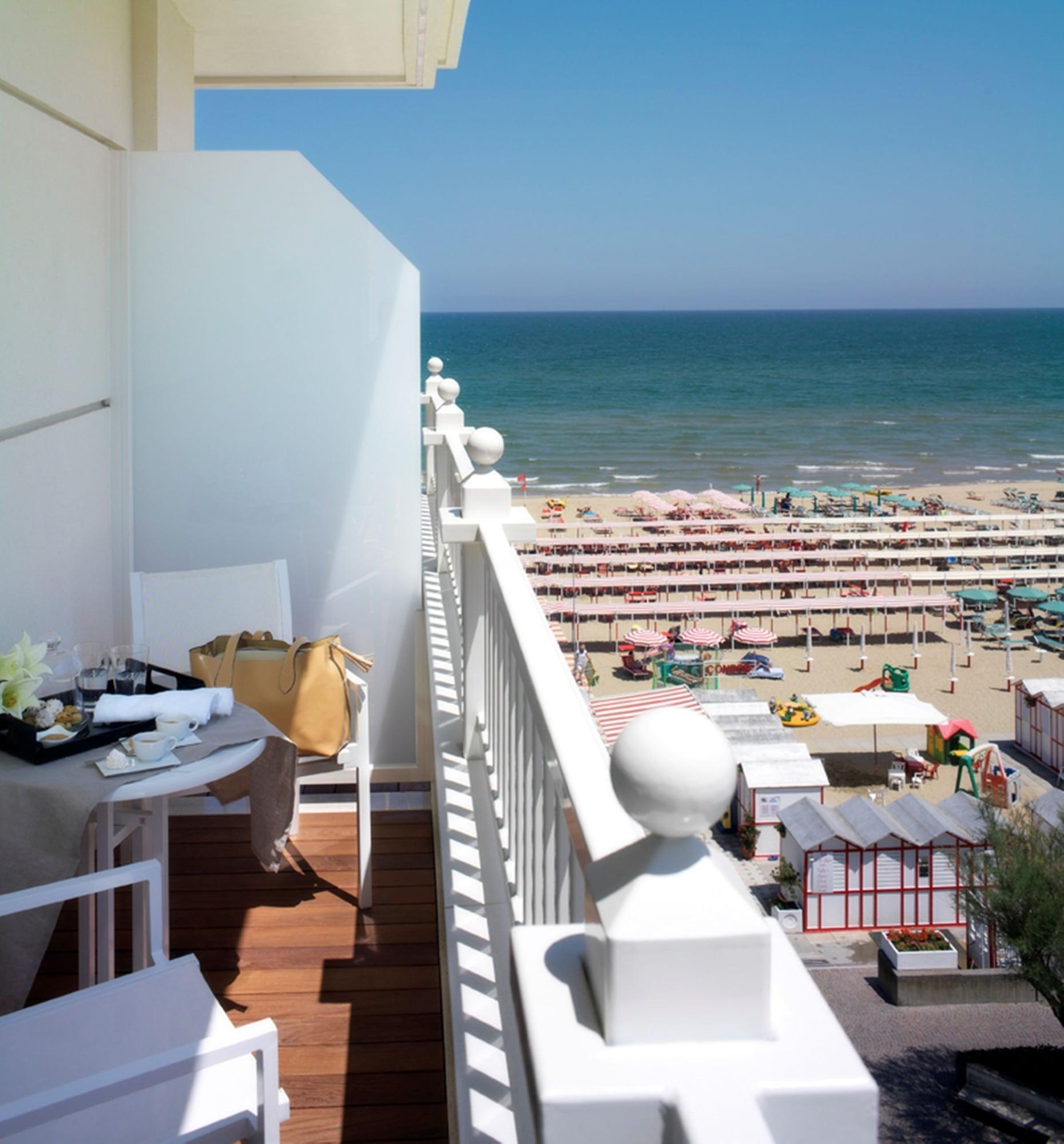 Hotel Tiffany'S Riccione Exterior foto