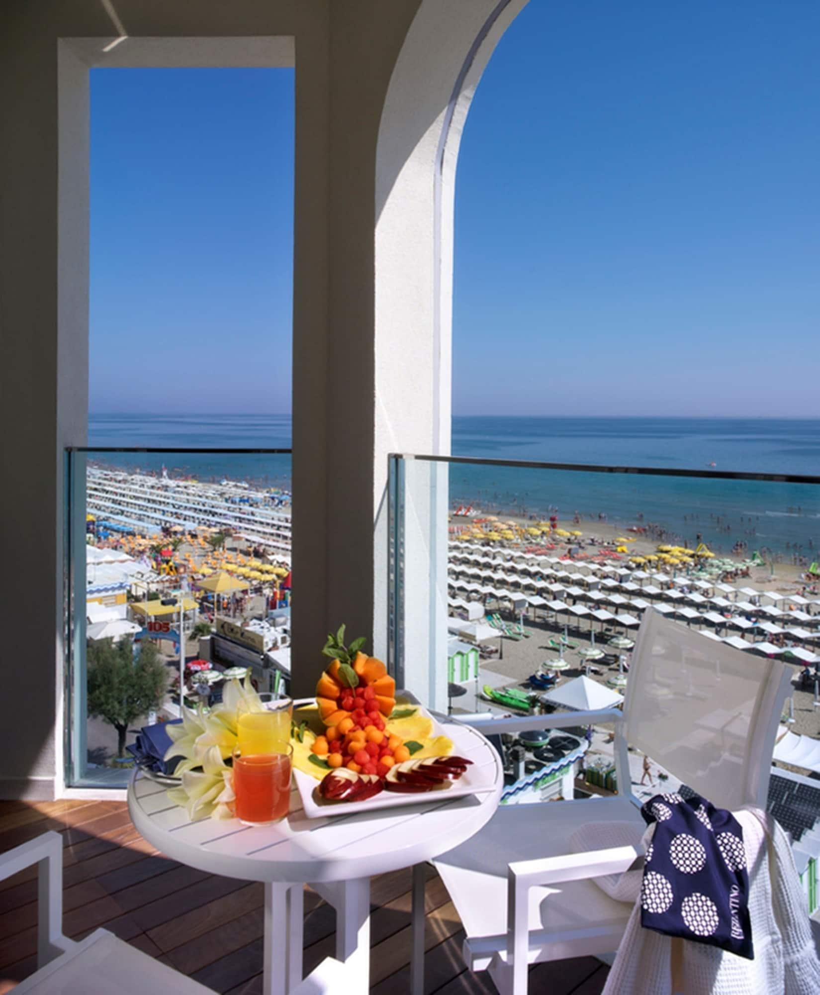 Hotel Tiffany'S Riccione Exterior foto