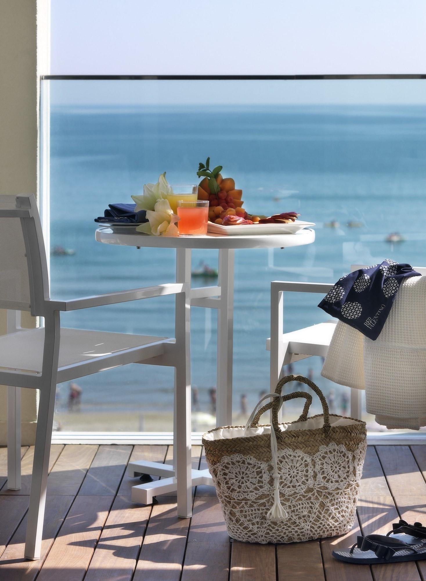 Hotel Tiffany'S Riccione Exterior foto