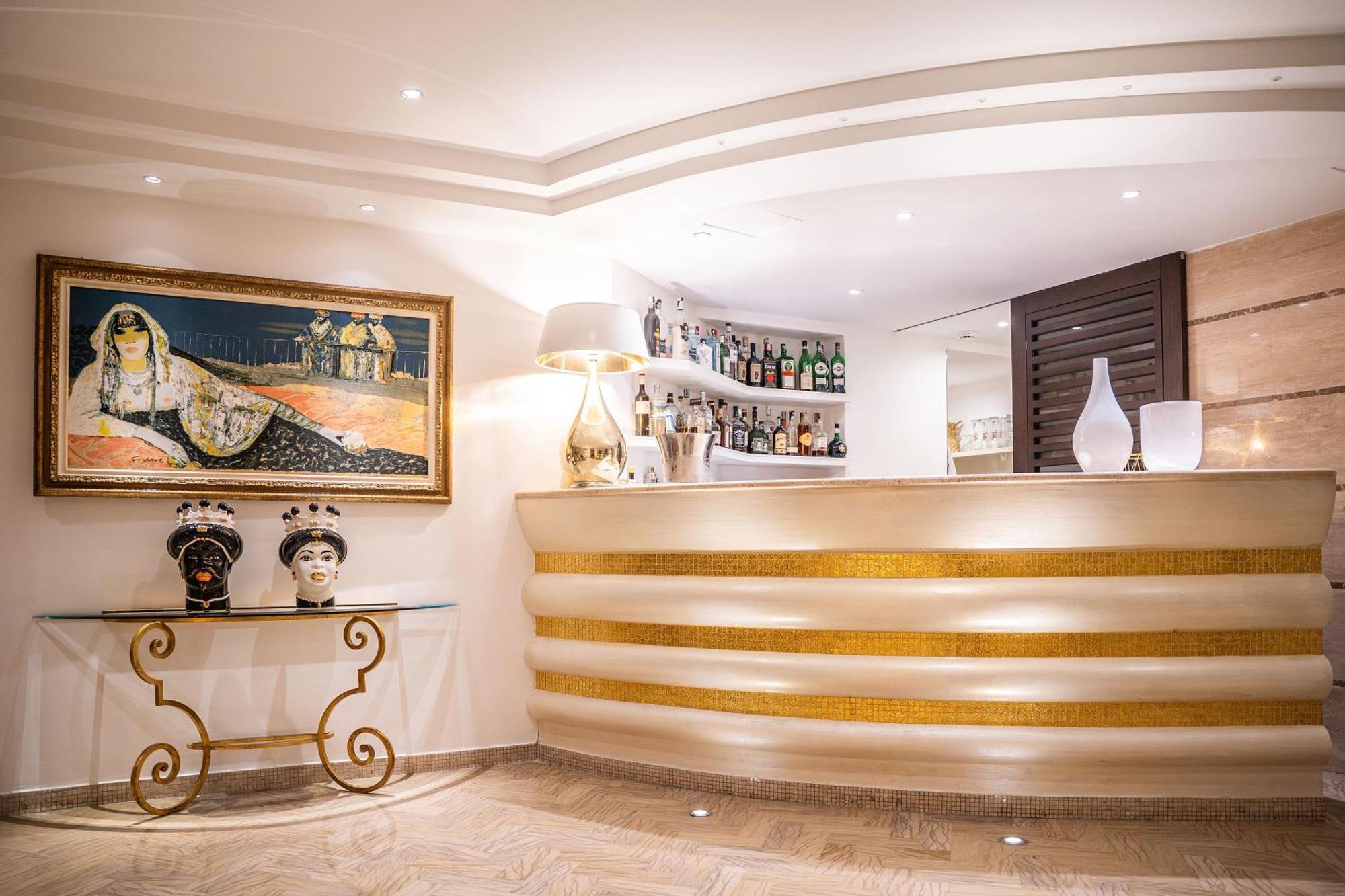 Hotel Tiffany'S Riccione Exterior foto