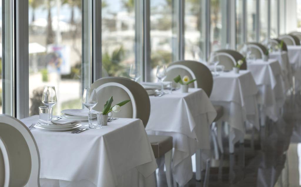 Hotel Tiffany'S Riccione Exterior foto